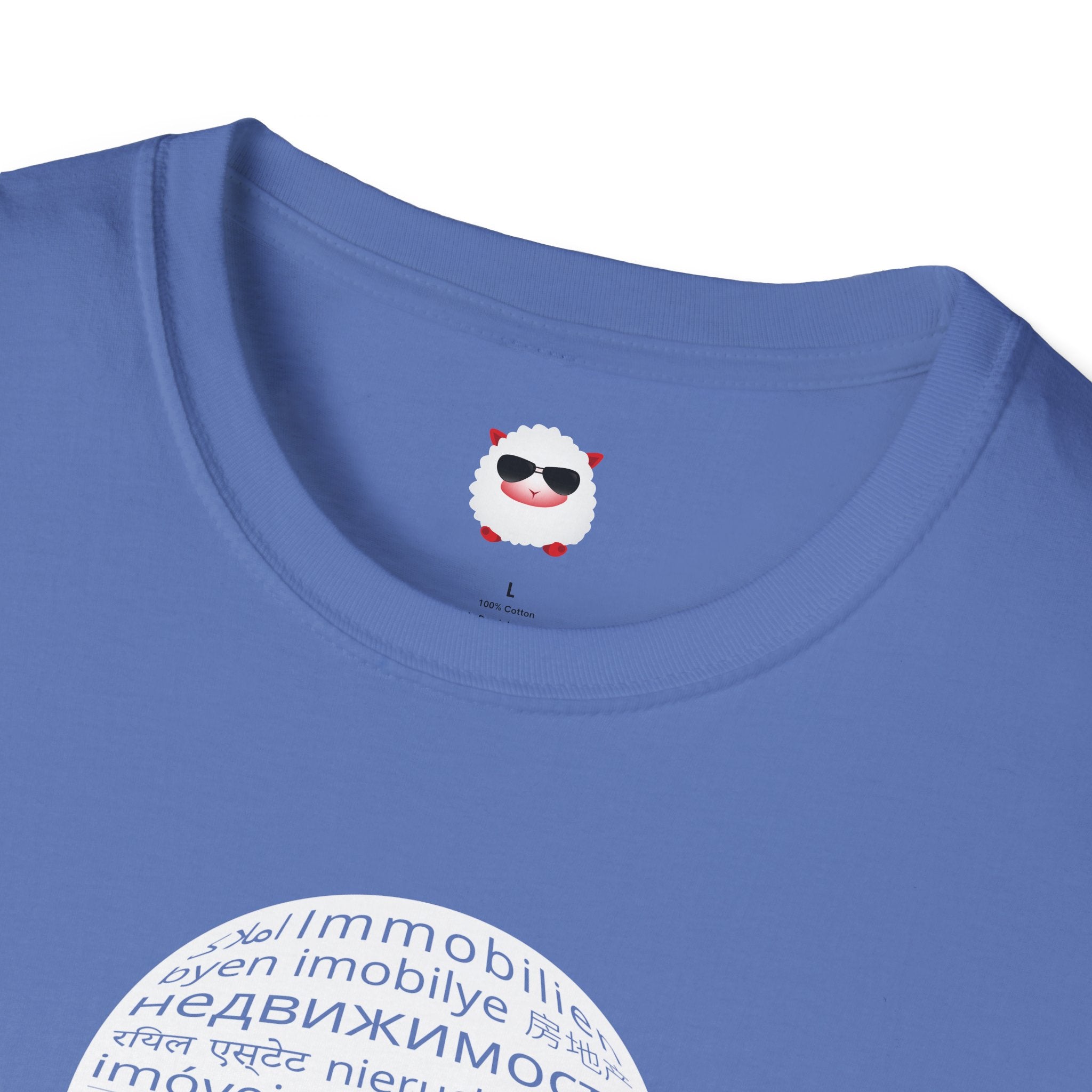 I Sell Real Estate Translated Dark Style Unisex Softstyle T-Shirt